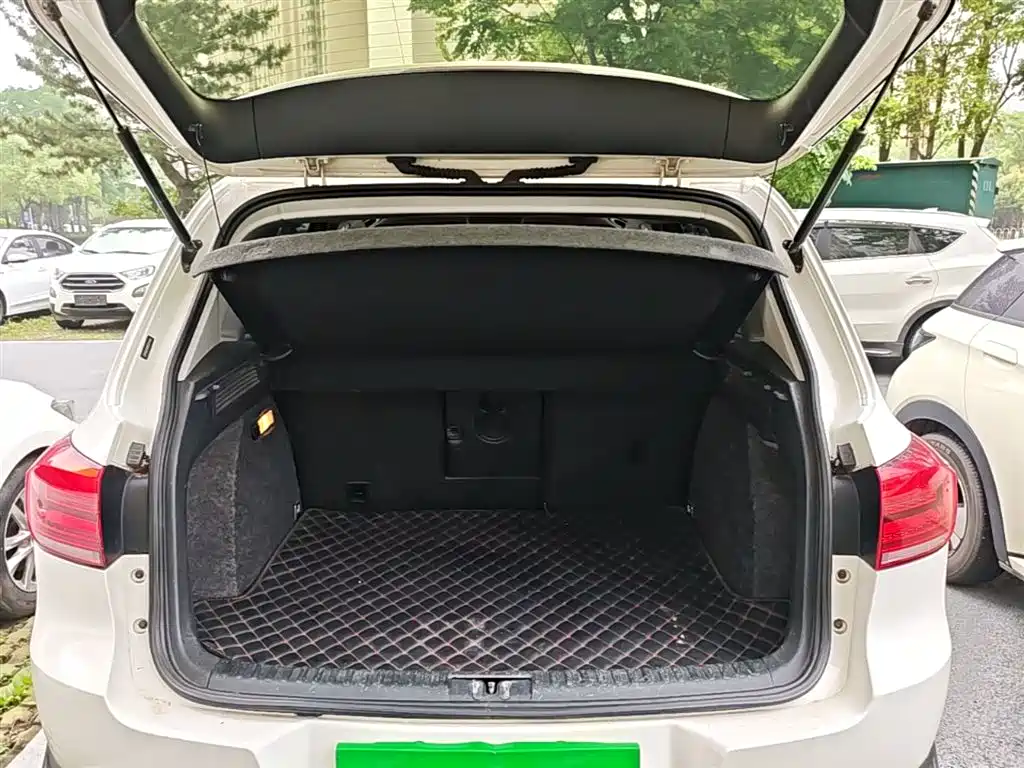 Volkswagen Tiguan 2019 — фото 19