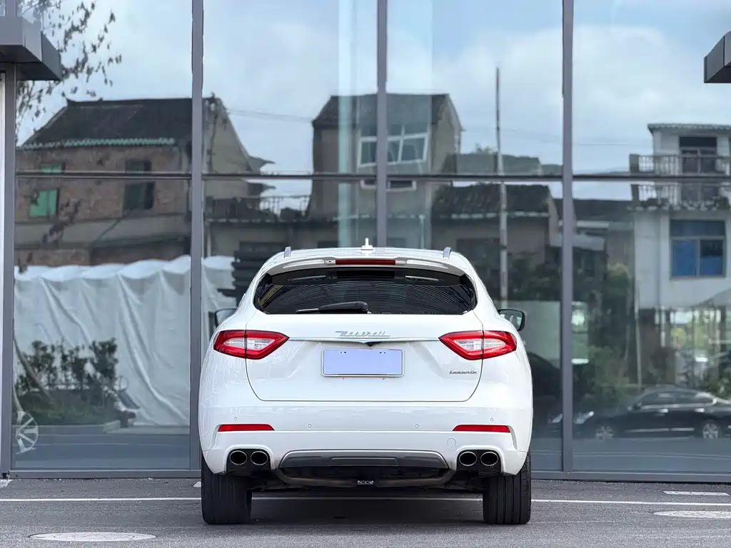 Maserati Levante 2017 — фото 4