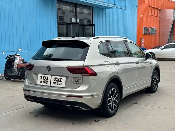 Volkswagen Tiguan L Plug-In Hybrid 2019