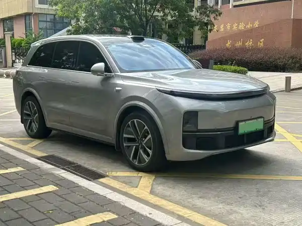 Li Auto L8 2024