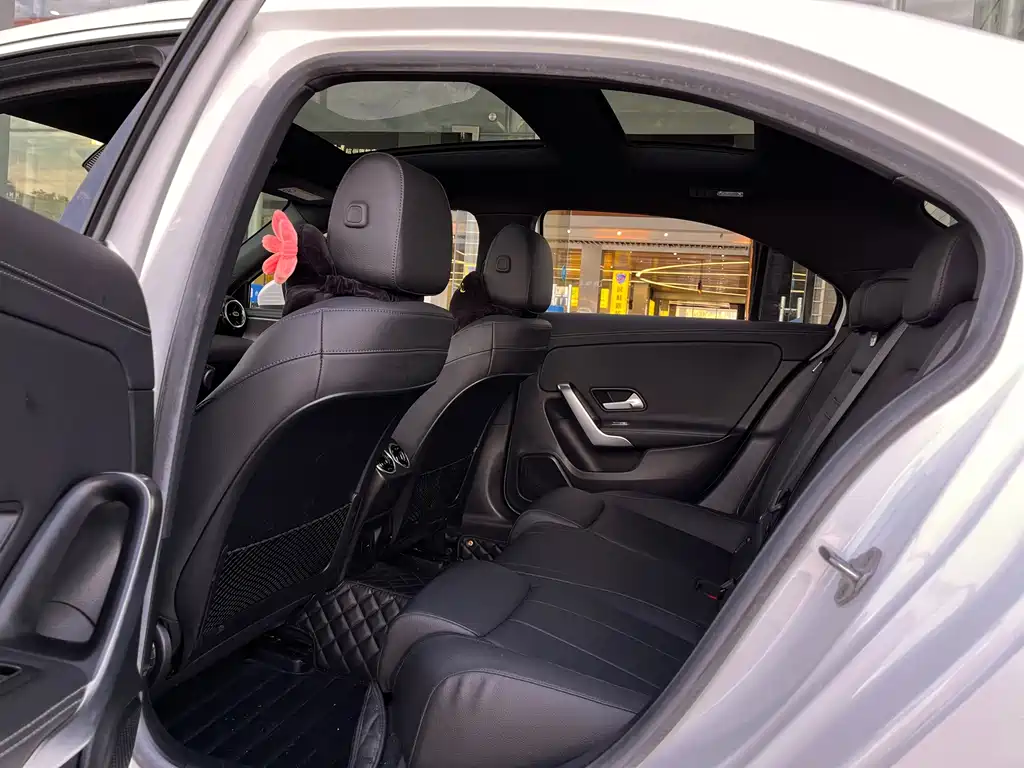 Mercedes-Benz A-Class 2021 — фото 12