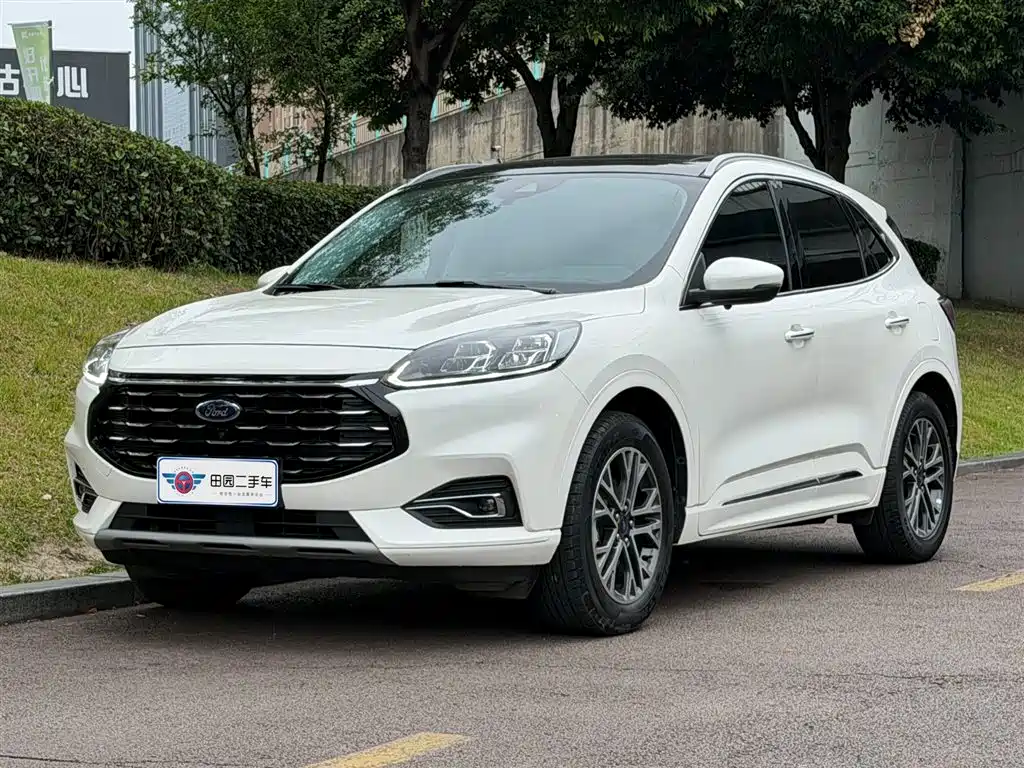 Ford Escape 2022 — фото 1