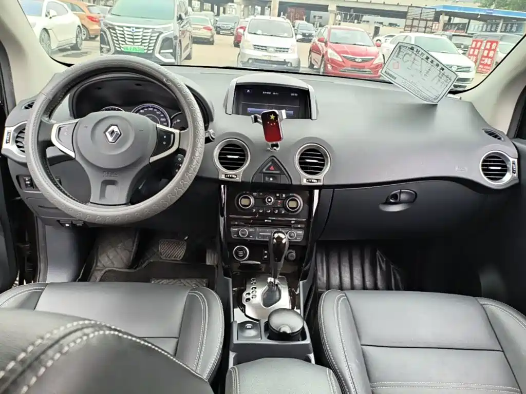Renault Koleos 2015 — фото 14