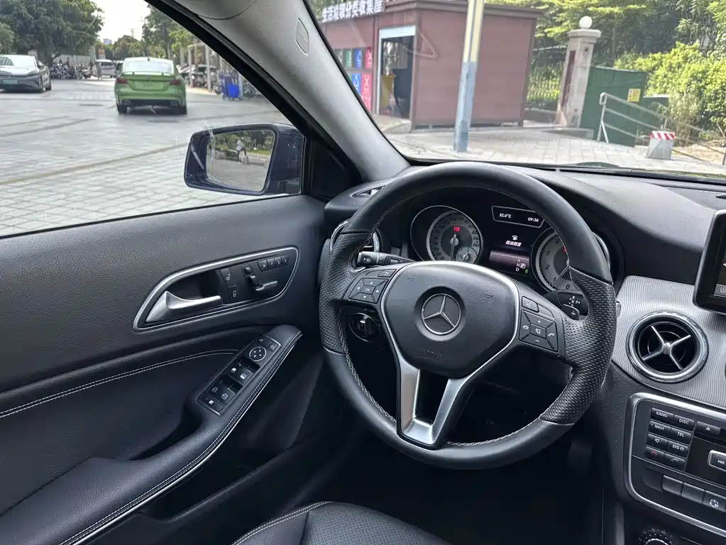 Mercedes-Benz GLA 2015 — фото 13