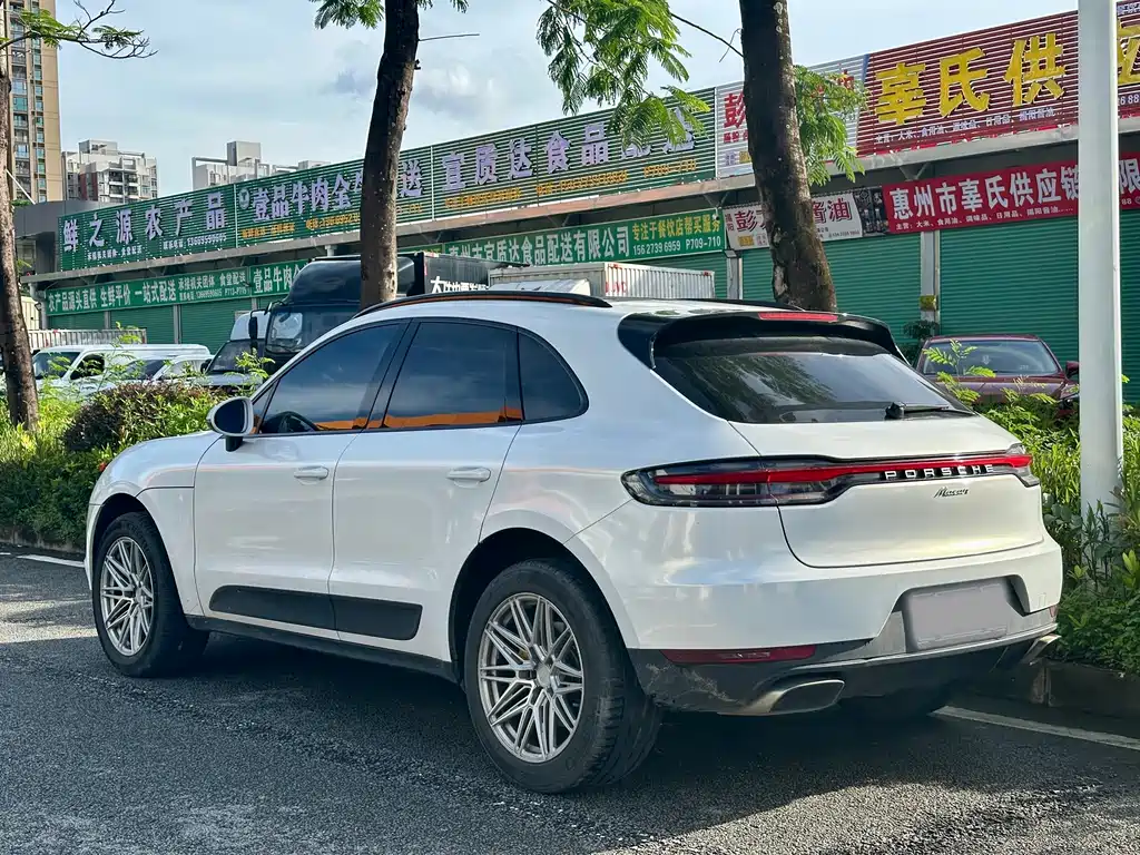 Porsche Macan 2021