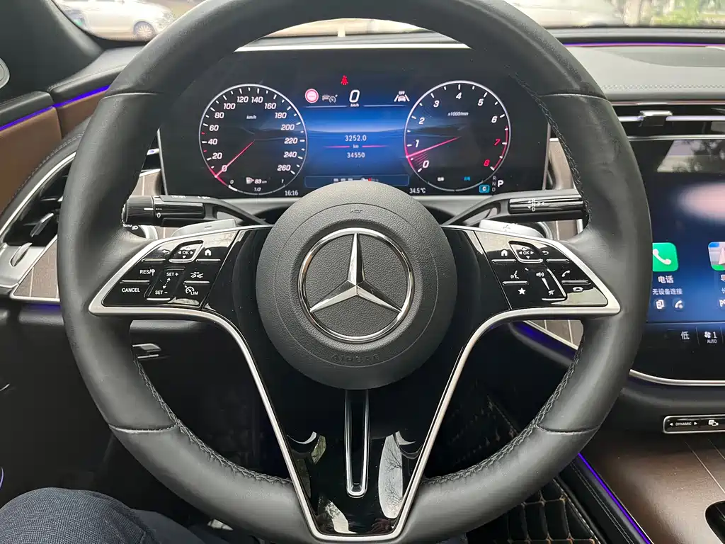 Mercedes-Benz E-Class 2024 — фото 13