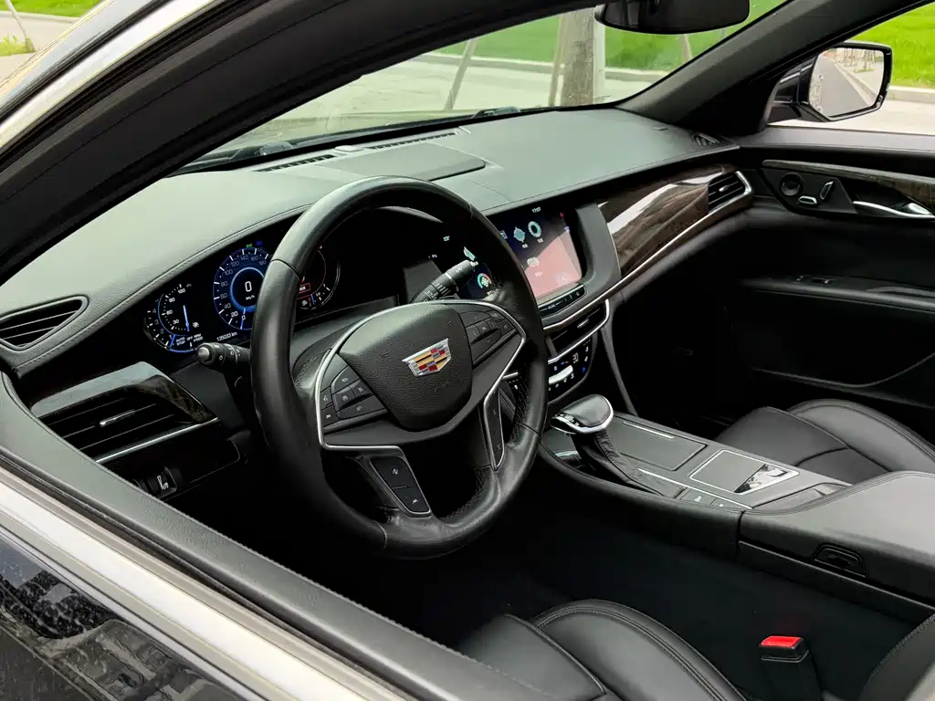 Cadillac CT6 2017 — фото 17