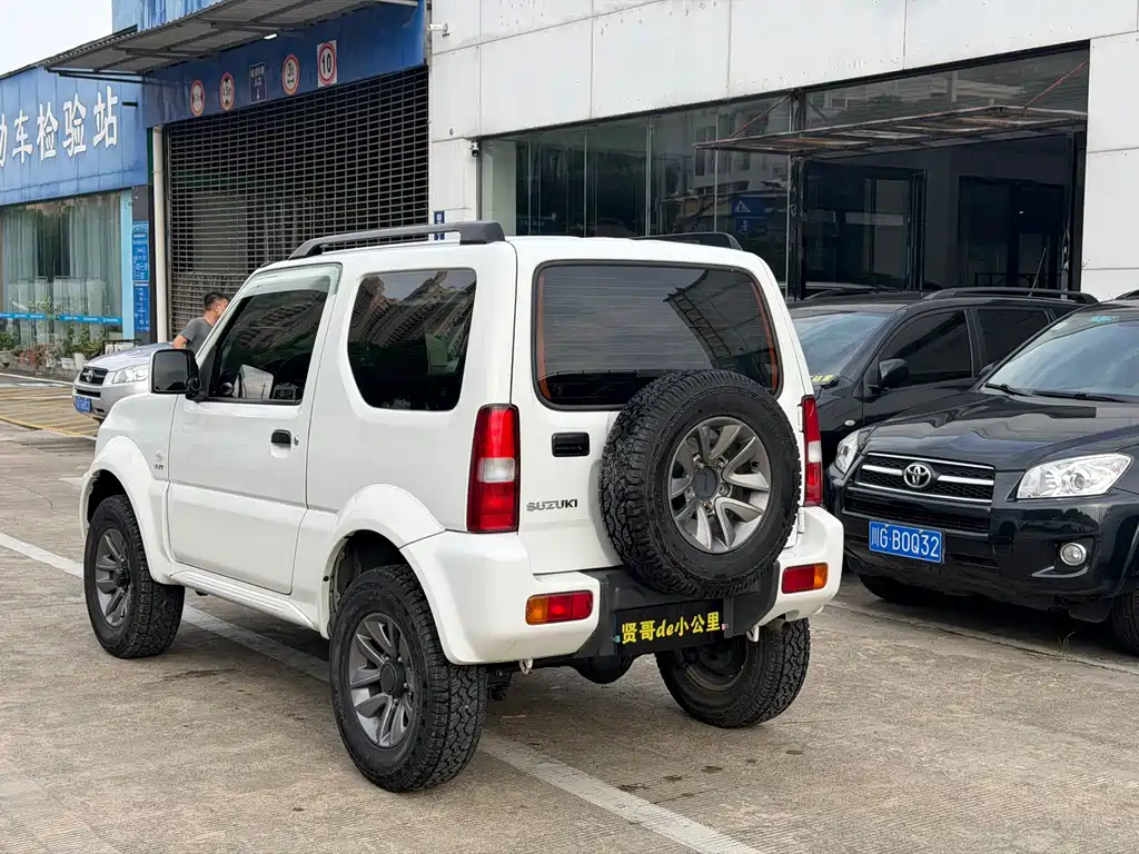Suzuki Jimny 2015 — фото 3