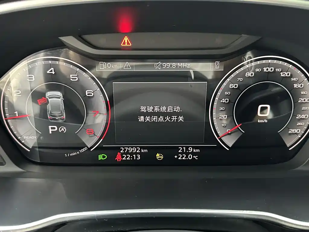 Audi Q3 2022 — фото 13