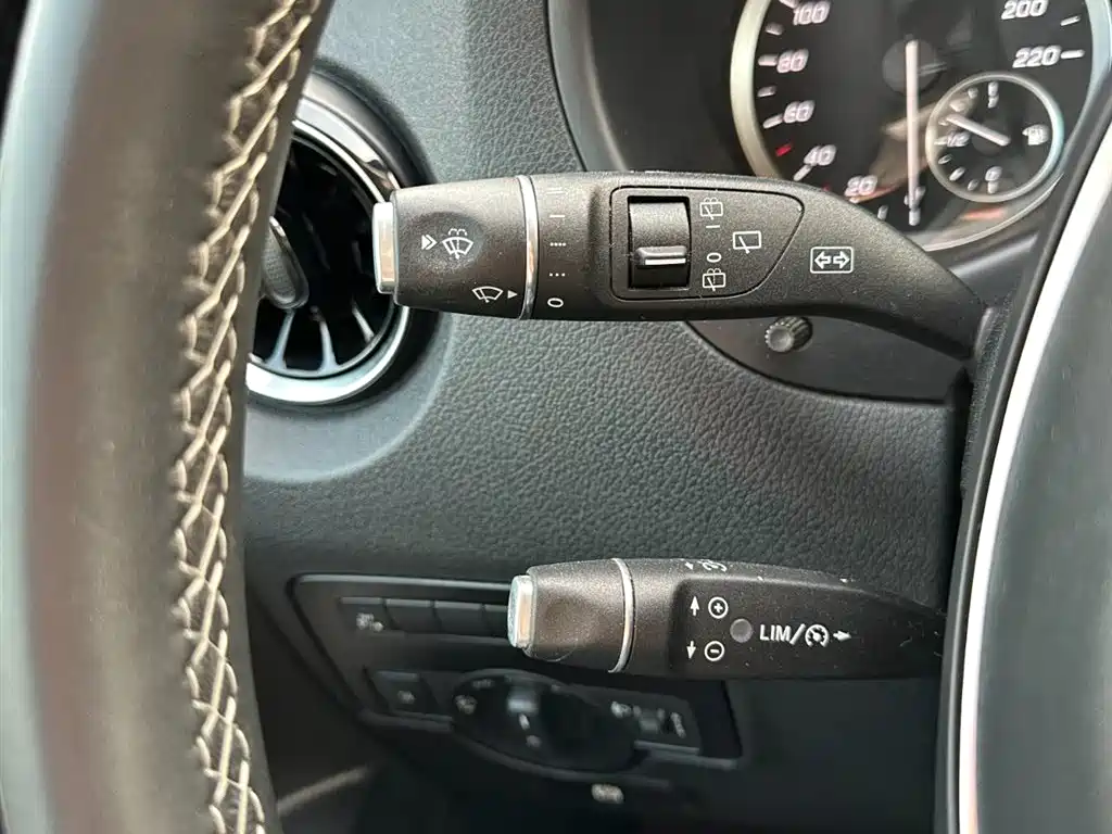 Mercedes-Benz Vito 2022 — фото 23