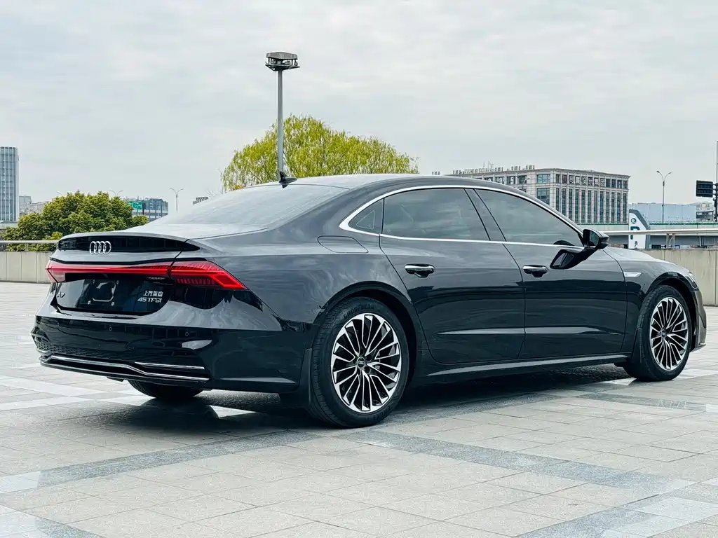 Audi A7L 2024 — фото 14