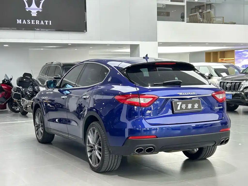 Maserati Levante 2018 — фото 14