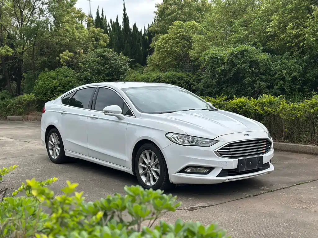 Ford Mondeo 2018 — фото 1