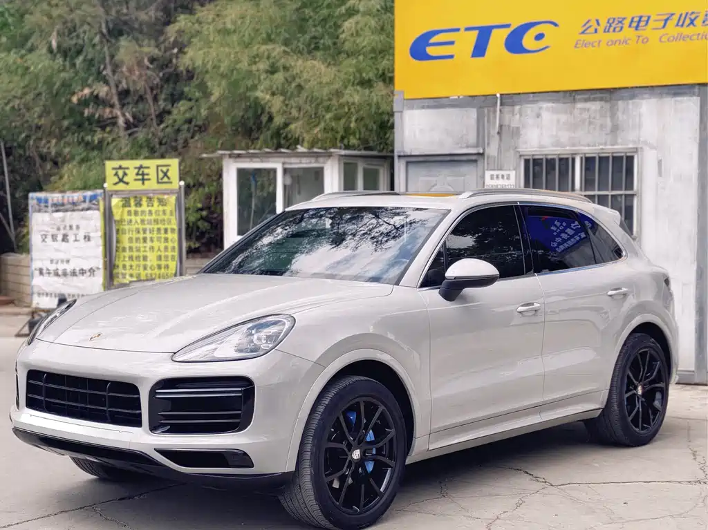 Porsche Cayenne 2019 — фото 1