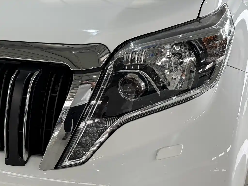 Toyota Prado 2016 — фото 10