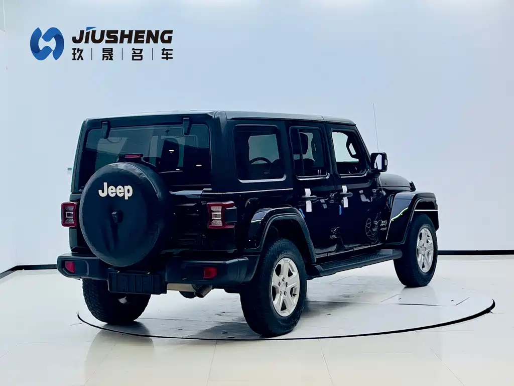 Jeep Wrangler 2021 — фото 22