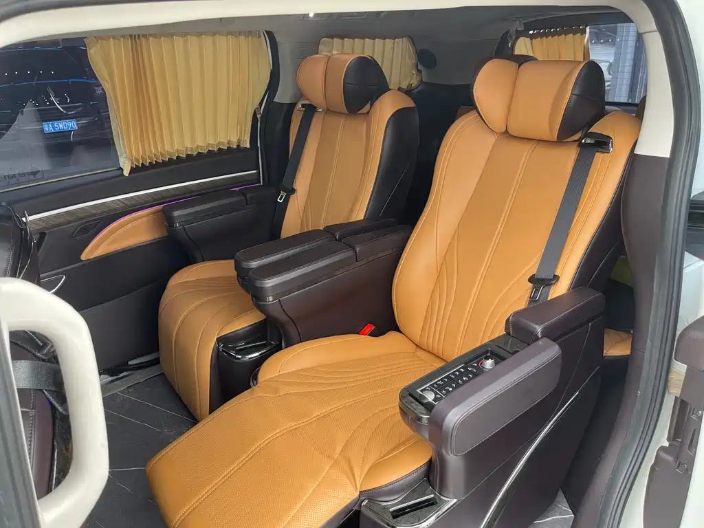GAC Motor Trumpchi M8 2022 — фото 12