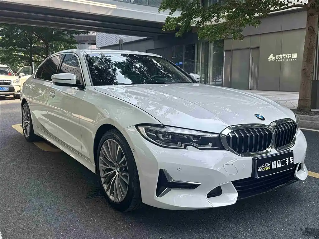 BMW 3 Series 2019 — фото 3