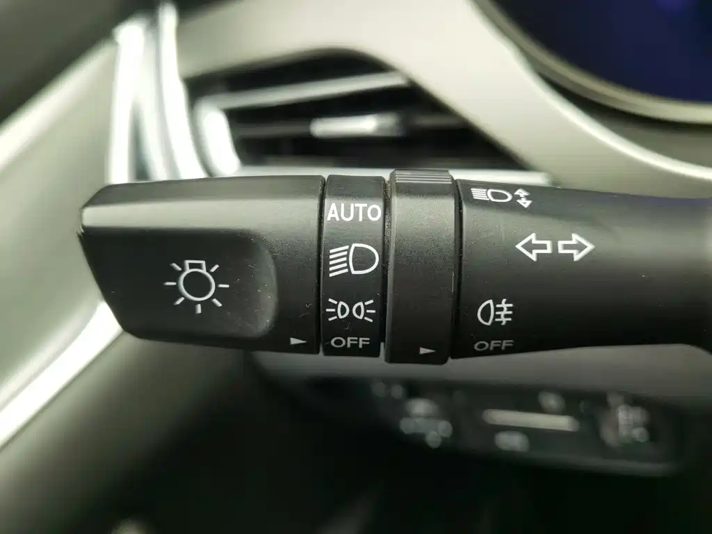 Changan Eado 2018 — фото 21