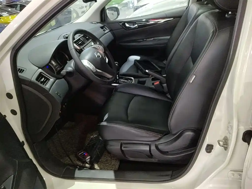 Nissan Tiida 2022 — фото 15
