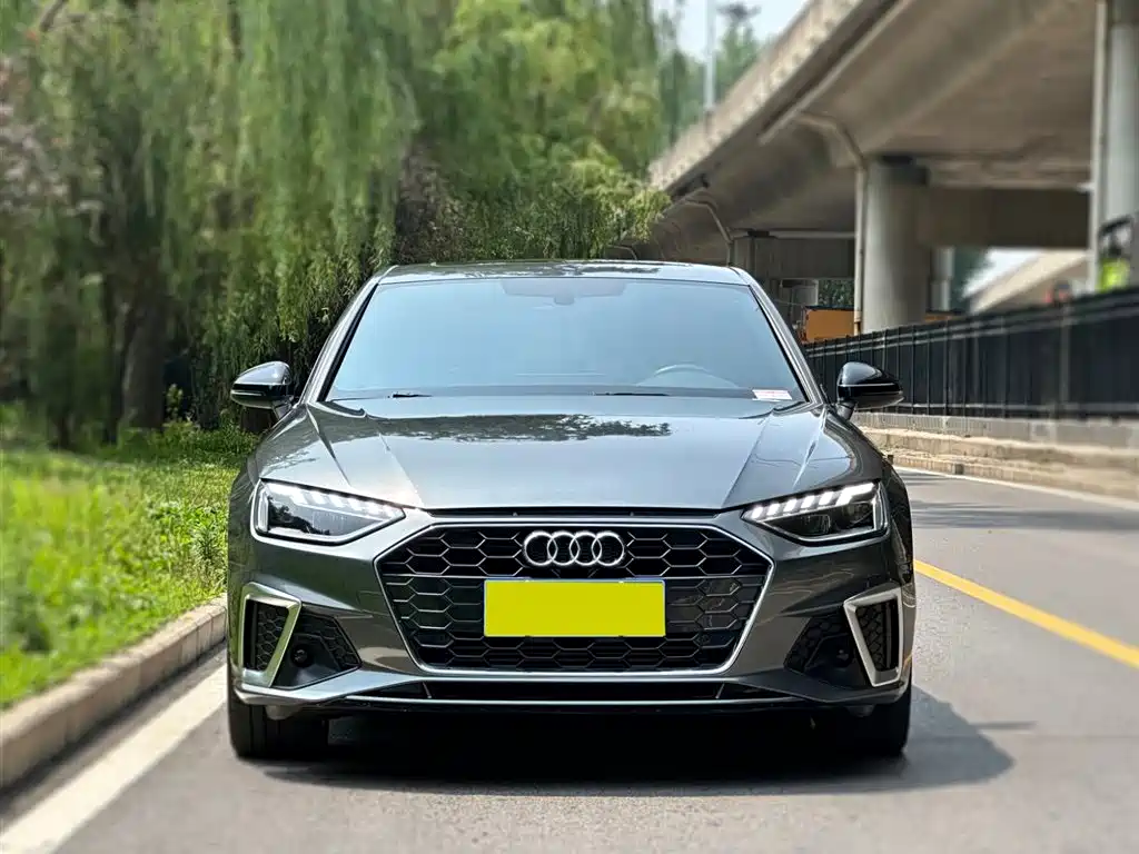Audi A4L 2023 — фото 2