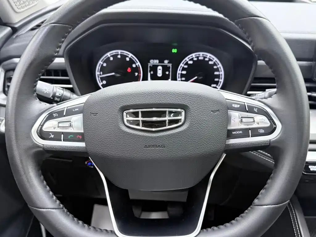 Geely Vision X6 2022 — фото 13
