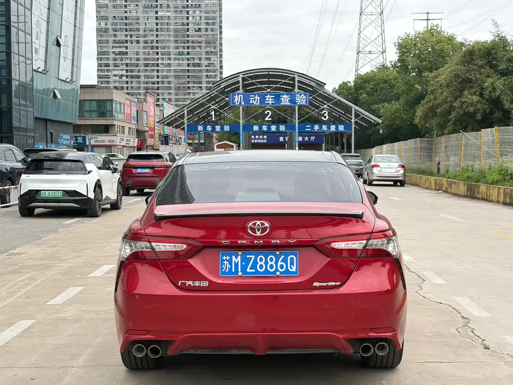 Toyota Camry 2020 — фото 4
