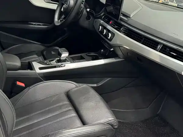 Audi A4L 2020