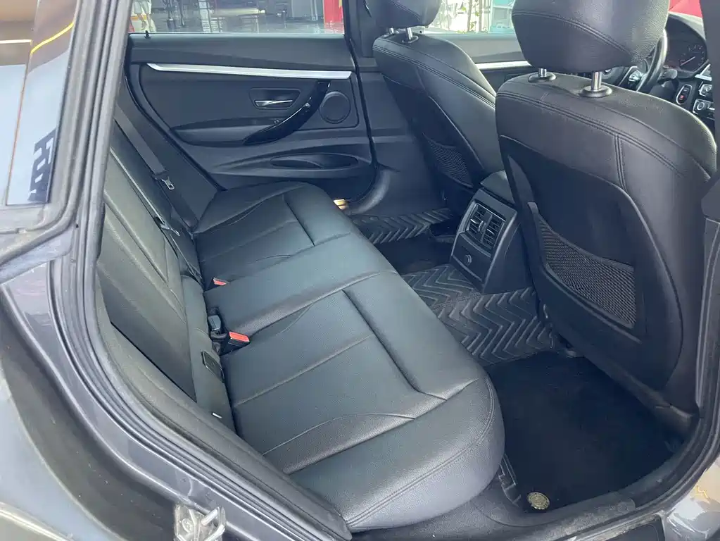 BMW 3 Series GT 2020 — фото 18