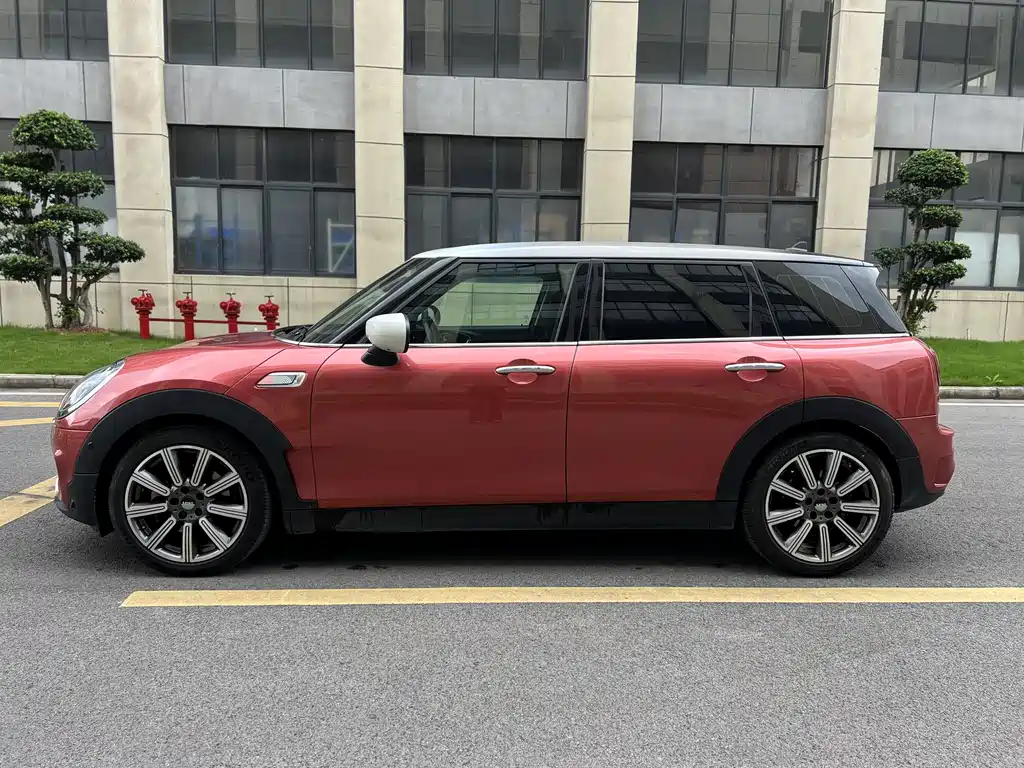 MINI Clubman 2023 — фото 26