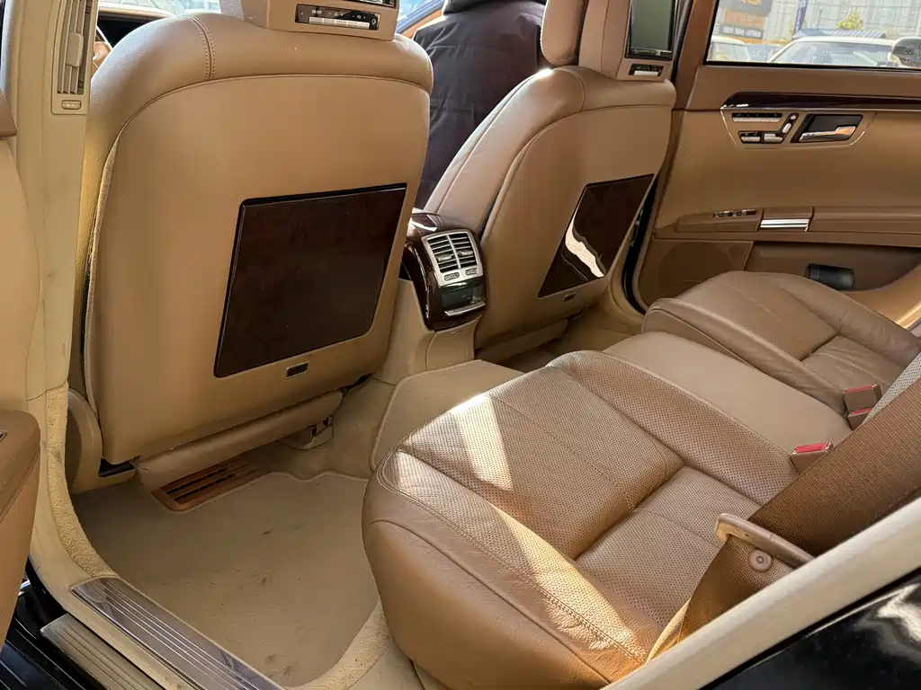Mercedes-Benz S-Class 2007
