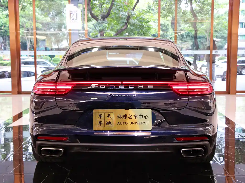 Porsche Panamera 2018 — фото 6
