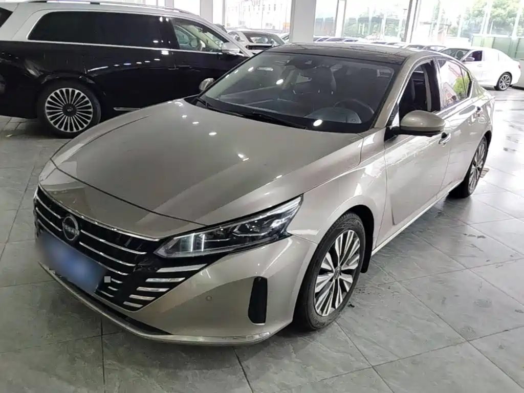 Nissan Teana 2024