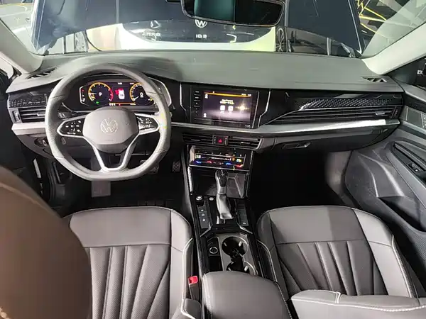 Volkswagen Passat 2024