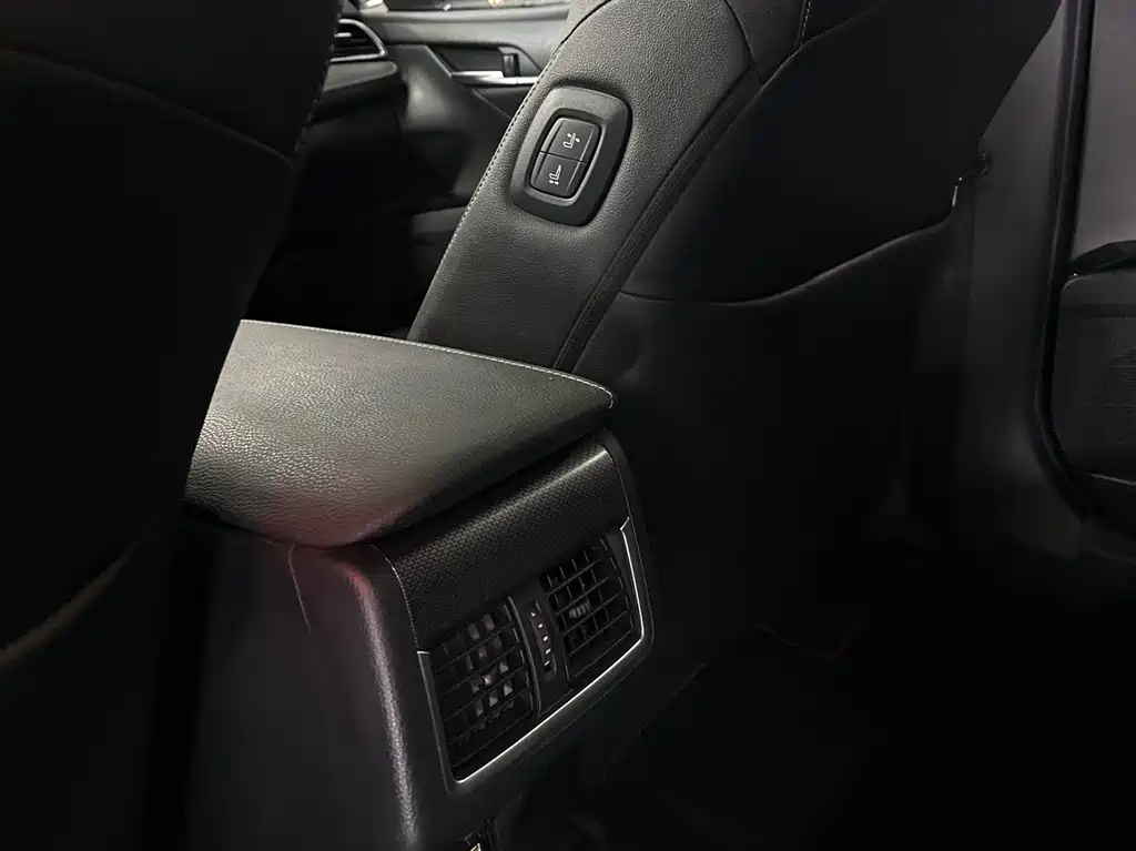 Toyota Camry 2021 — фото 22