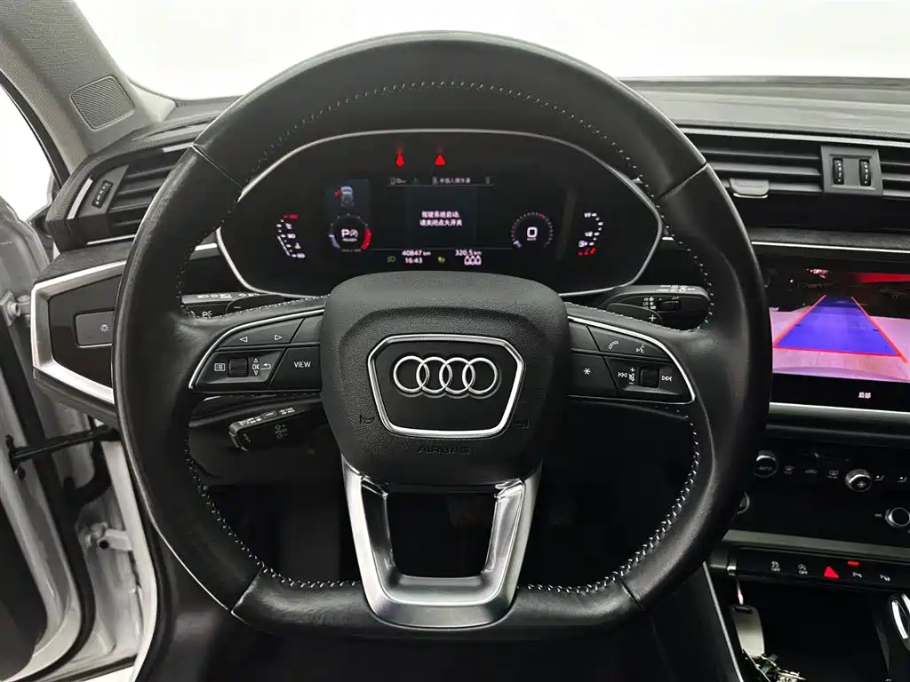 Audi Q3 2022 — фото 11