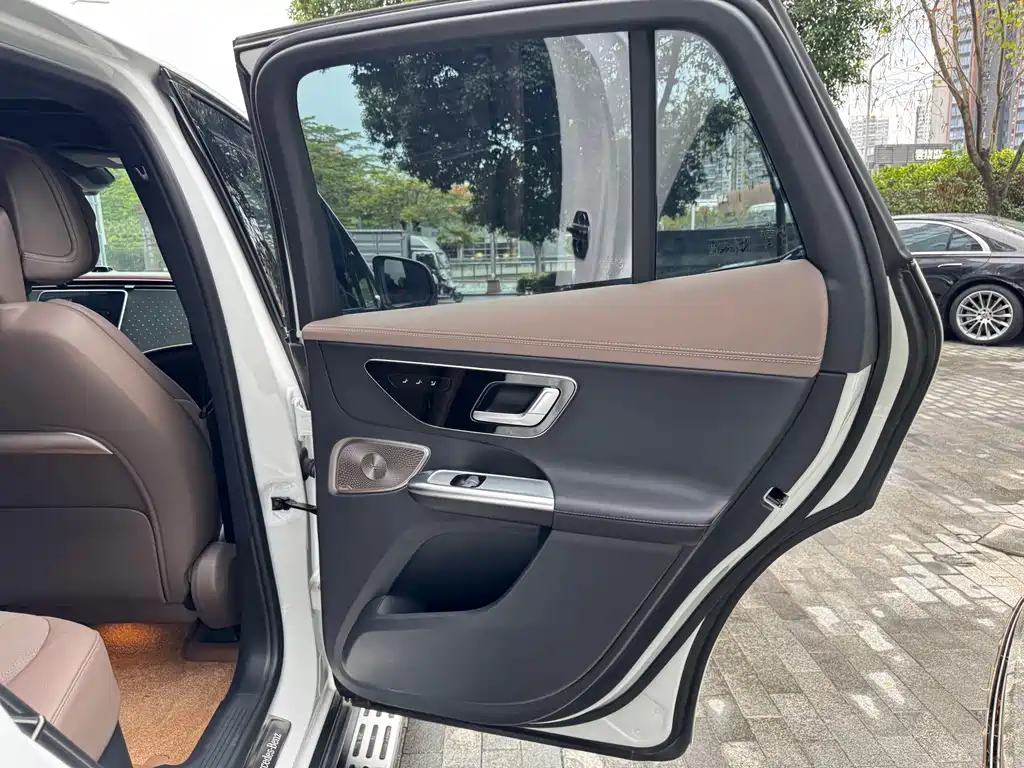 Mercedes-Benz EQE SUV 2025 — фото 17