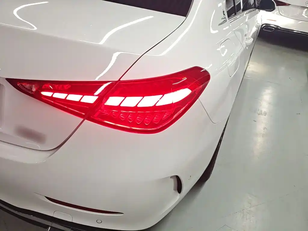 Mercedes-Benz C-Class 2023 — фото 8