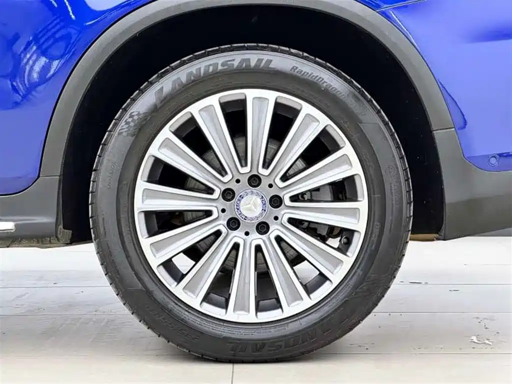 Mercedes-Benz GLC 2017 — фото 17