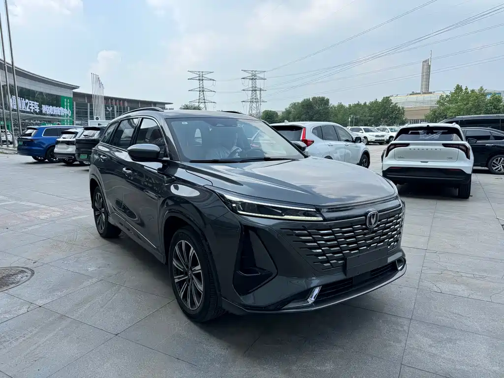Changan CS75 PLUS 2023 — фото 3