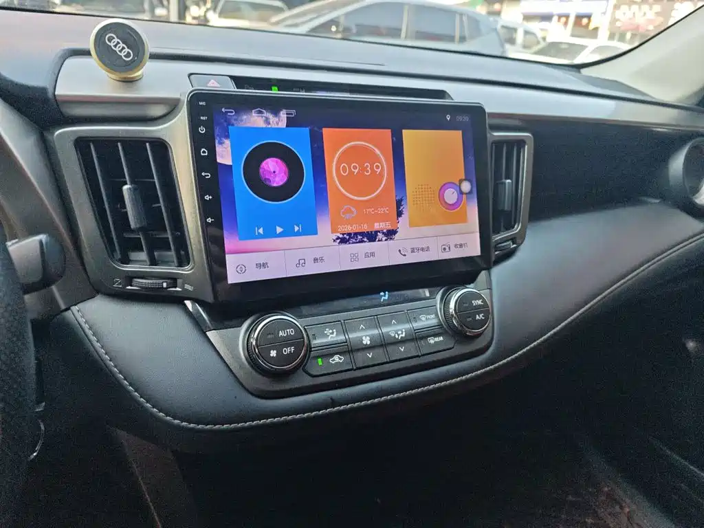 Toyota RAV4 2016 — фото 13