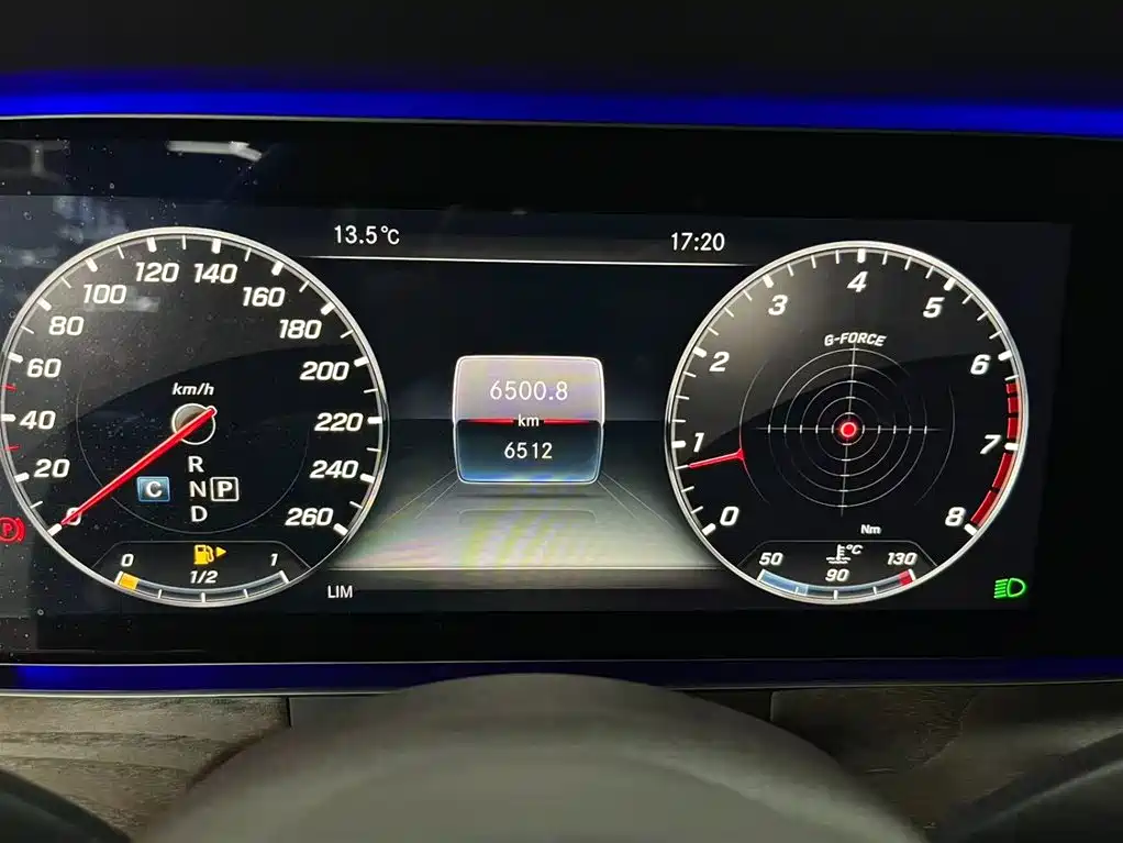 Mercedes-Benz E-Class 2019 — фото 15