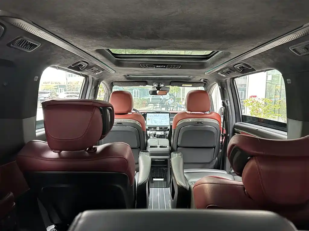 GAC Motor Trumpchi M8 2023 — фото 13