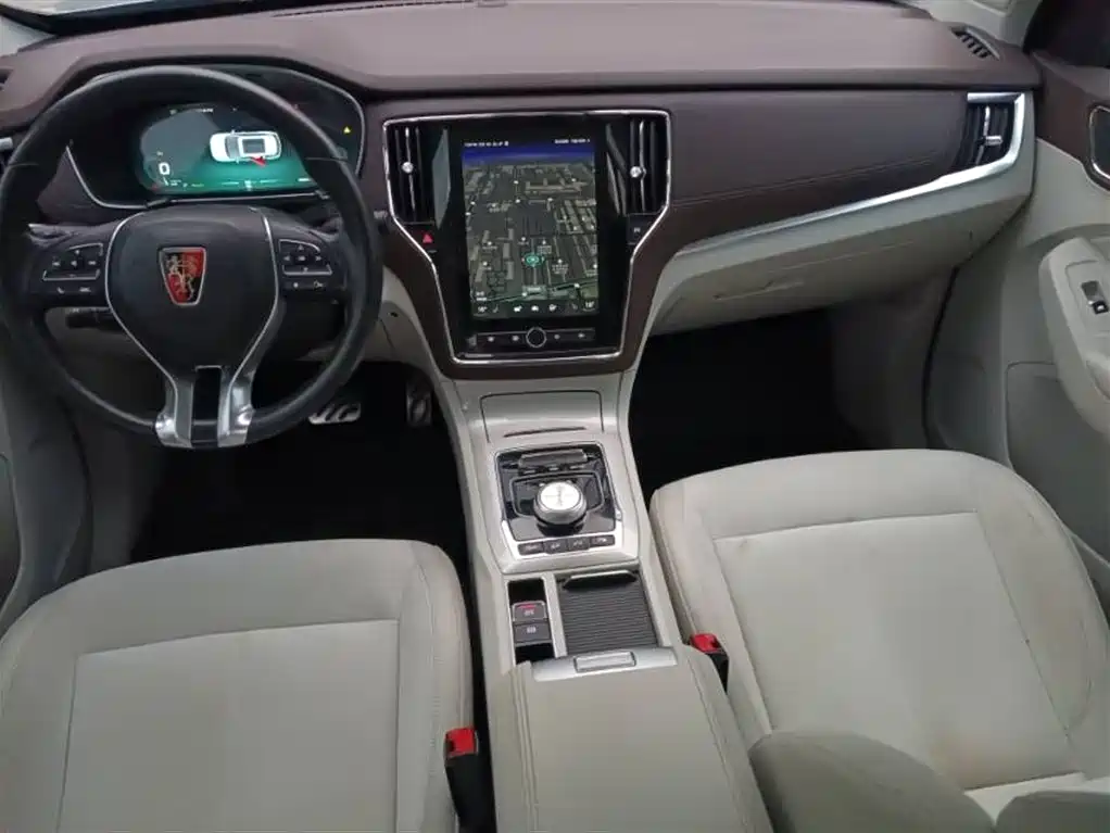 Roewe RX5 New Energy 2018 — фото 10