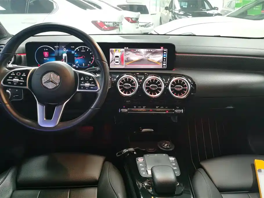 Mercedes-Benz A-Class 2021 — фото 12