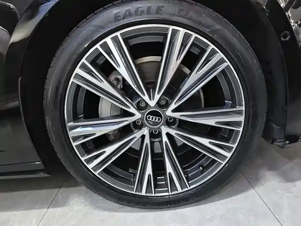 Audi A6L 2023