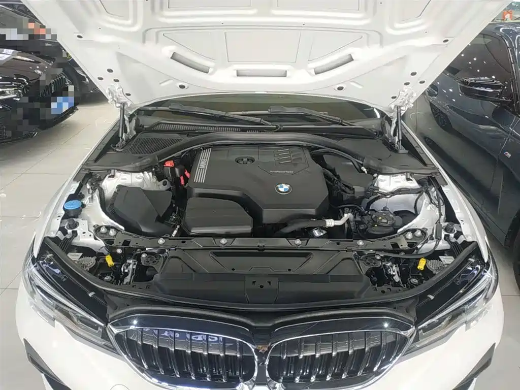 BMW 3 Series 2022 — фото 16