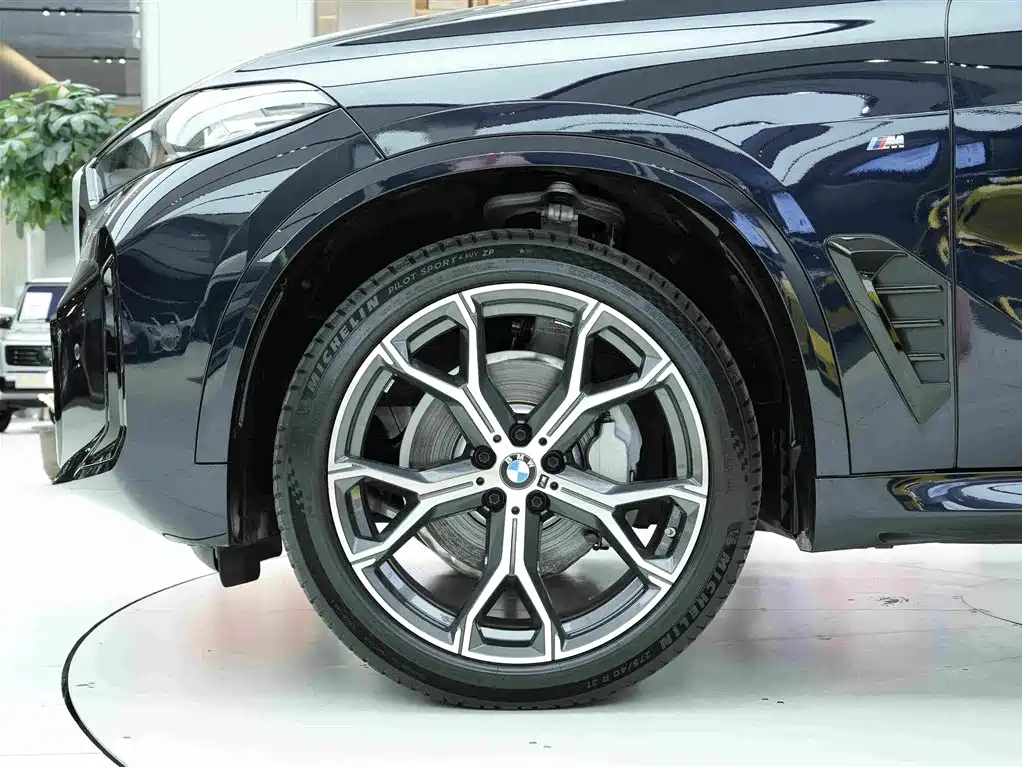 BMW X5 2025 — фото 18
