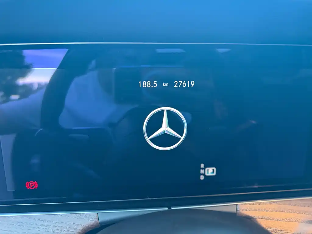 Mercedes-Benz E-Class 2023 — фото 14
