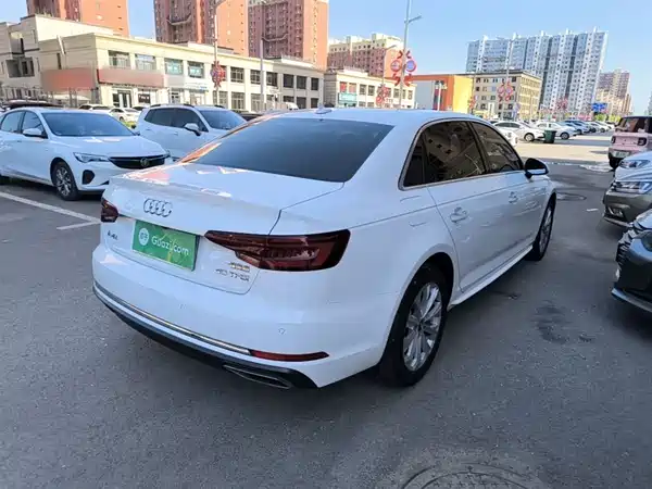 Audi A4L 2019